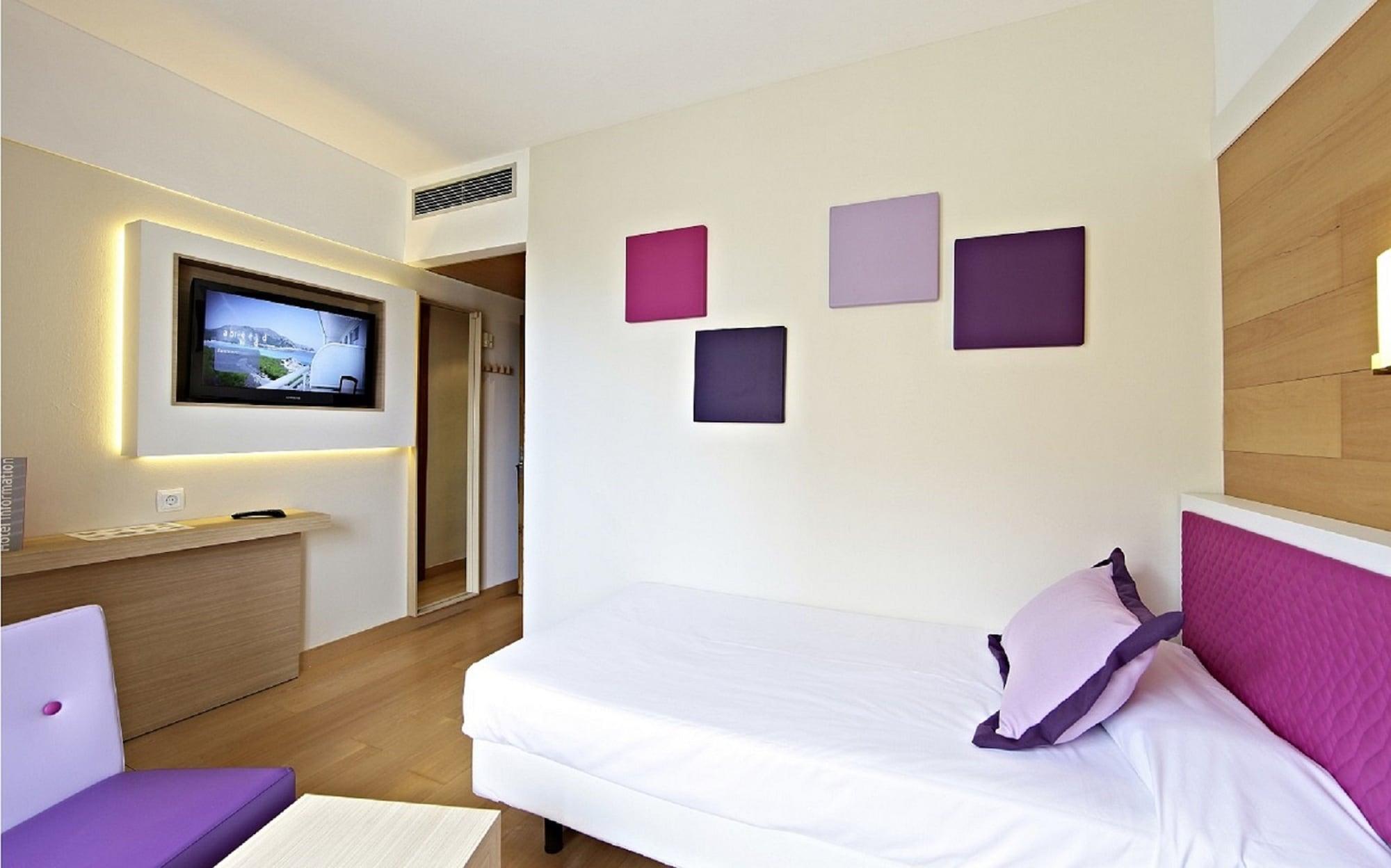 Hotel & Spa S'Entrador Playa Cala Ratjada  Exterior photo