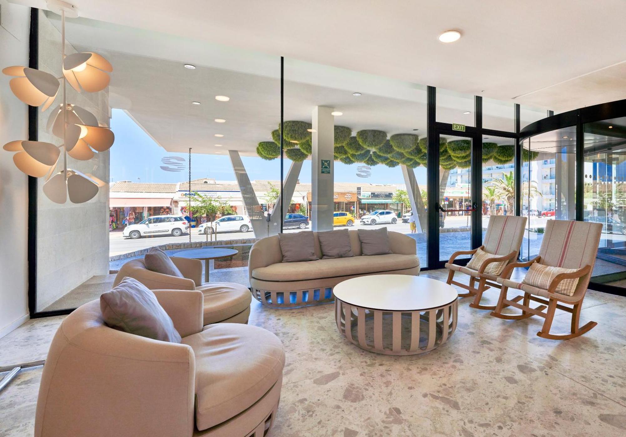 Hotel & Spa S'Entrador Playa Cala Ratjada  Exterior photo